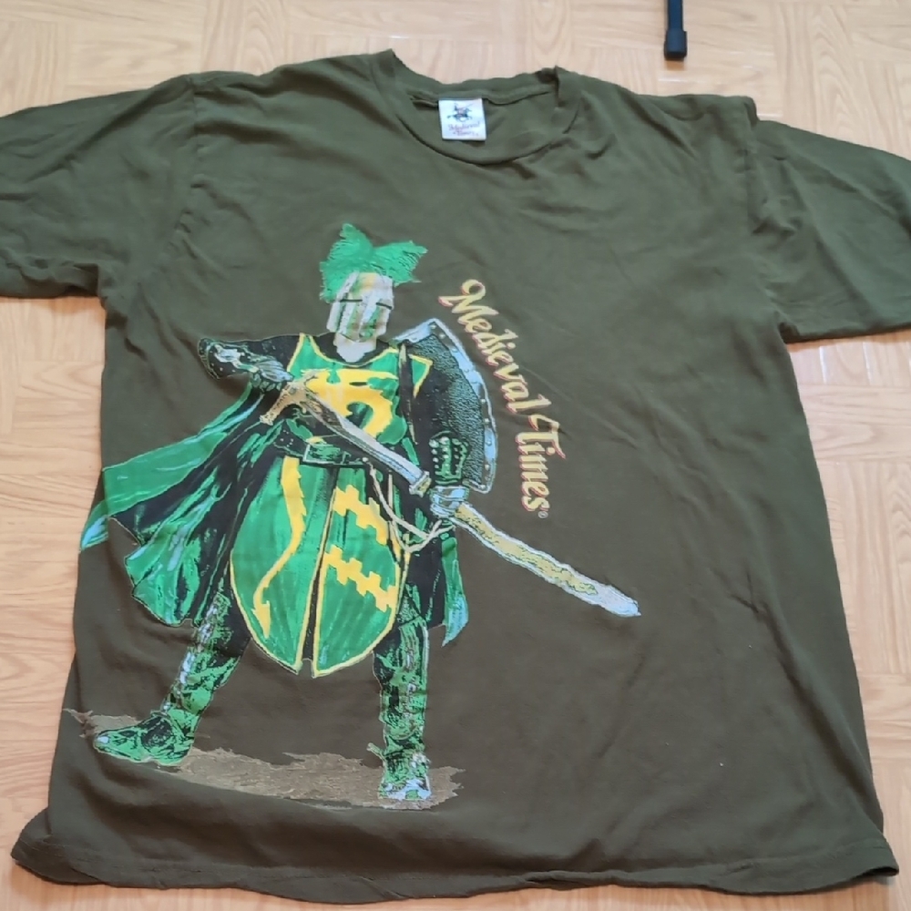 Medieval Times Green Tees L